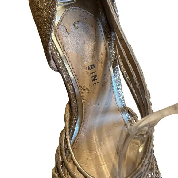 Gianni Bini Gold Heels with Bejeweled Straps Across the Top Womens size 8 - Picture 7 of 13